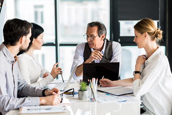 Business-Data-Analytics-Certification-discussion-laptop.jpg